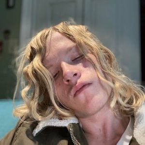 Meet your Posher, Logan